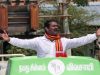 ஓட்டுப் போட போற பொண்ணே… பாட்டு பாடி பரப்புரை செய்த சீமான் |